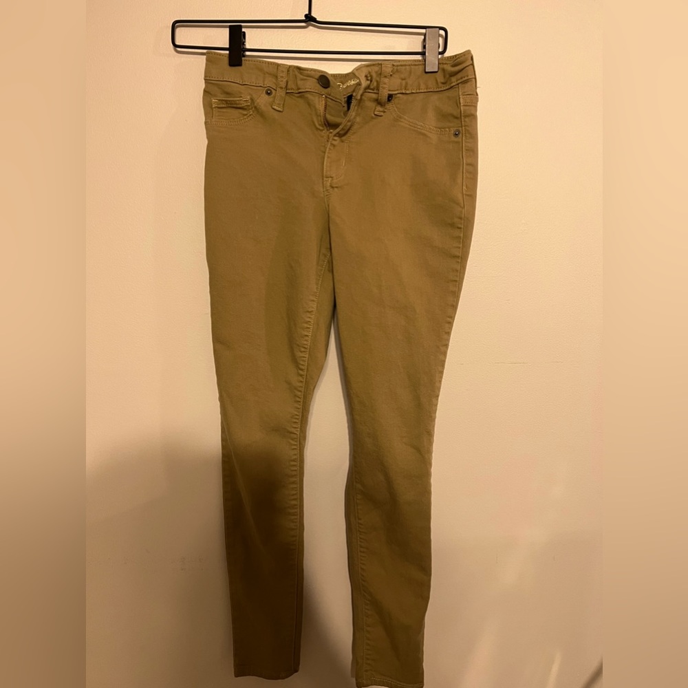 Khaki skinny pants